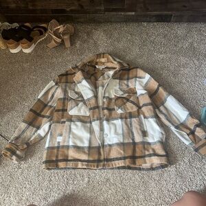 DAVI & DANI Tan Shacket